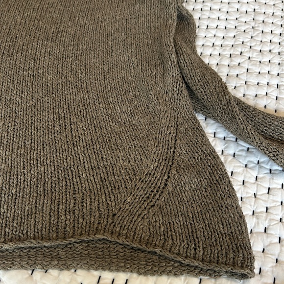 VINCE OVERSIZED DEEP V BROWN/GRAY SWEATER SIZE LARGE - Picture 4 of 6